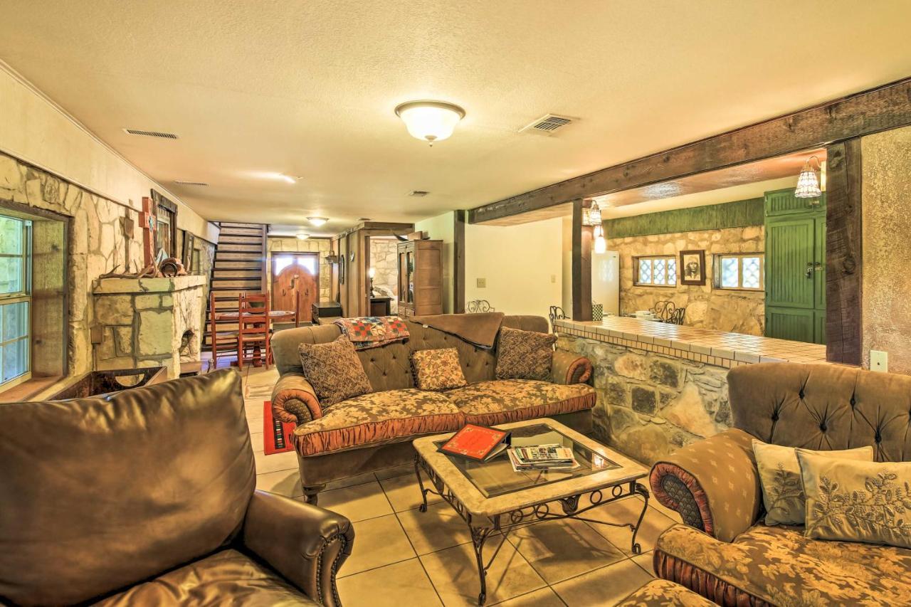 Countryside Cottage 17 Mi To Downtown サンアントニオ エクステリア 写真