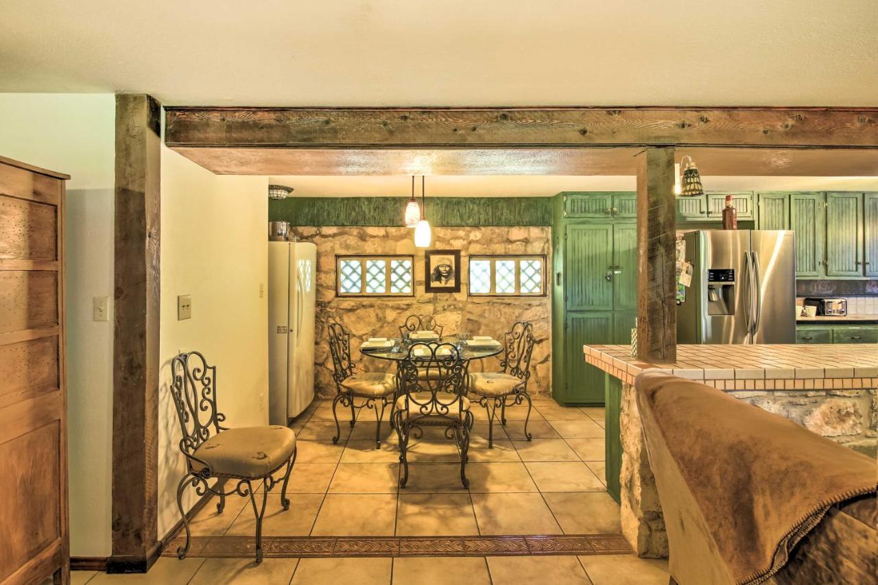 Countryside Cottage 17 Mi To Downtown サンアントニオ エクステリア 写真