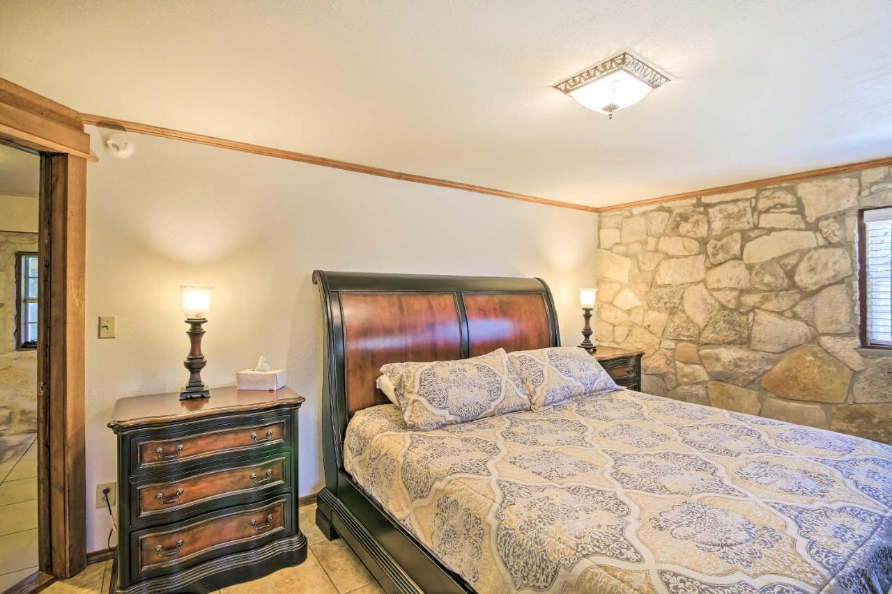 Countryside Cottage 17 Mi To Downtown サンアントニオ エクステリア 写真