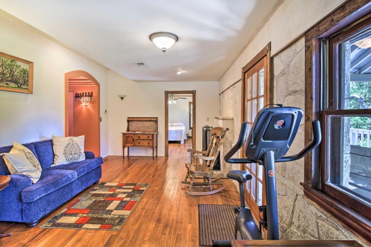 Countryside Cottage 17 Mi To Downtown サンアントニオ エクステリア 写真